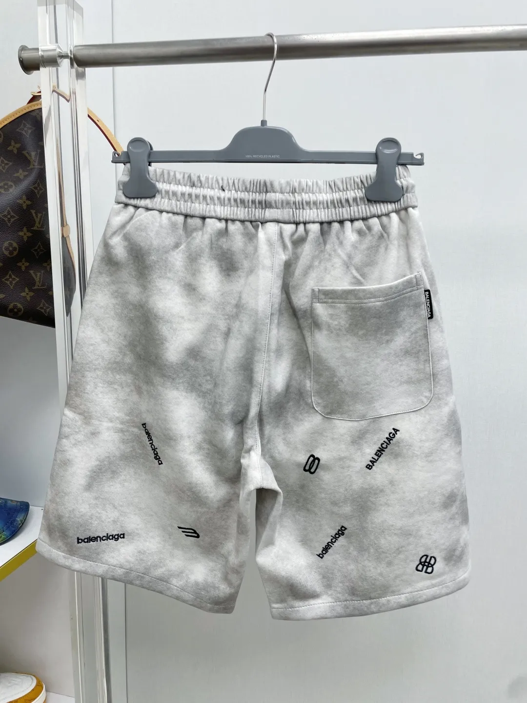 Bal Paris 2026 spring and summer New Arrival embroidered printed BB letters brand LOGO casual shorts DD official website for sale simultaneously. Brand Classic LOGO casual pants, customized fabrics, excellent comfort and strong touch. Highly recognisable, perfect appearance and craftsmanship. Size:M-3XL